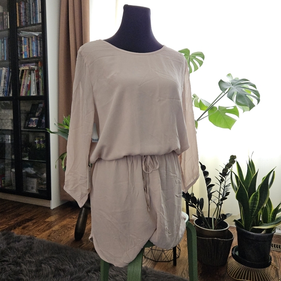 Aritzia Babaton Keagan Romper Crepe Pockets Cream Large New - Picture 2 of 9